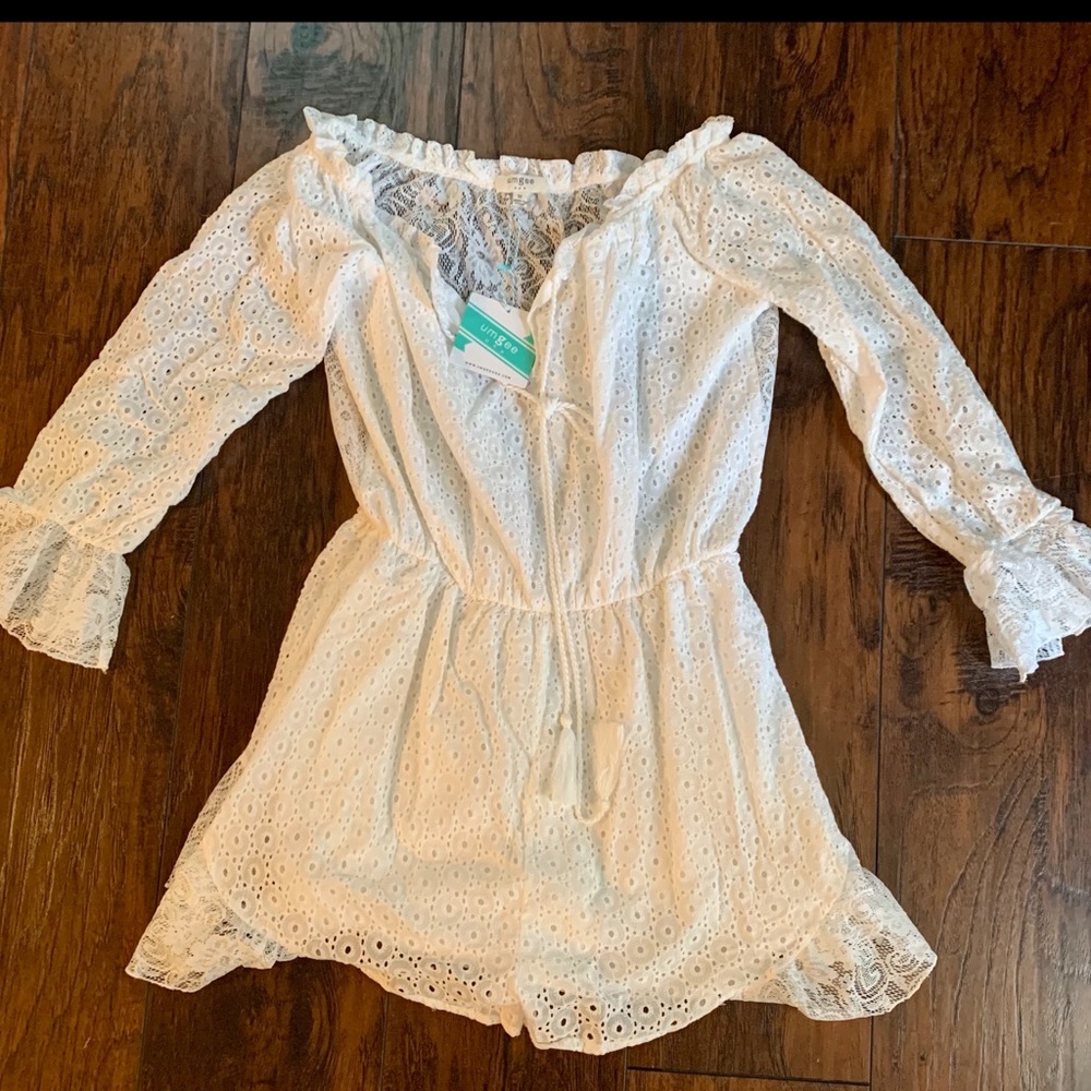 NWT Umgee White Floral Lace Romper - M